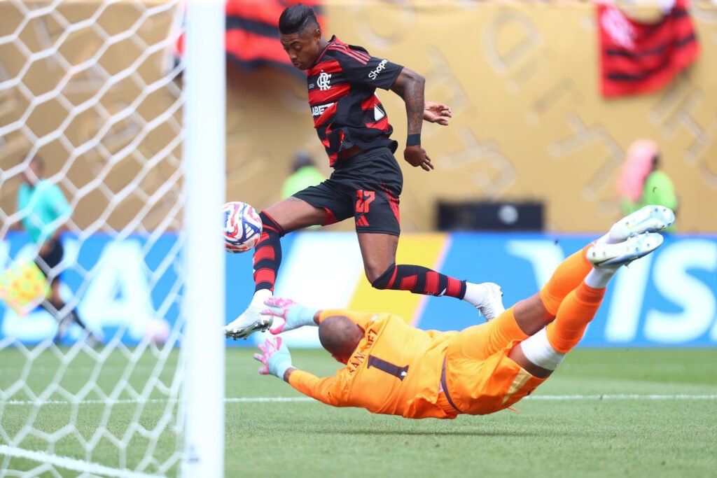 Flamengo_3_x_1_Chelsea_Lincoln_Financial_Field_Gilvan_de_Souza_Bruno_Henrique-1-1024x683 Maior Corpus Christi da América Latina lota ruas de São Gonçalo